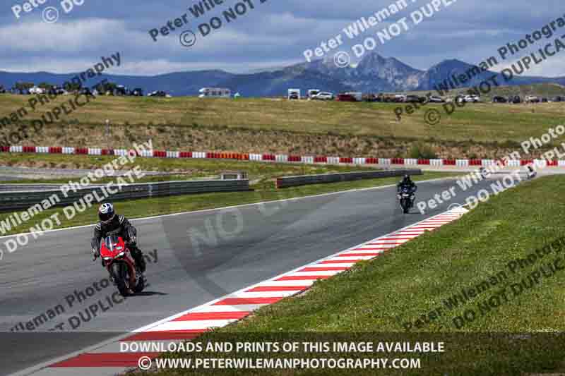 cadwell no limits trackday;cadwell park;cadwell park photographs;cadwell trackday photographs;enduro digital images;event digital images;eventdigitalimages;navarra;no limits trackdays;peter wileman photography;racing digital images;trackday digital images;trackday photos